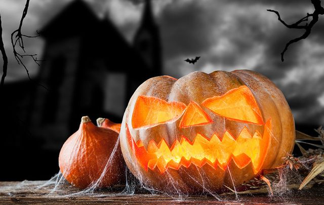 cropped_halloween-pumpkin-spooky-house-istock