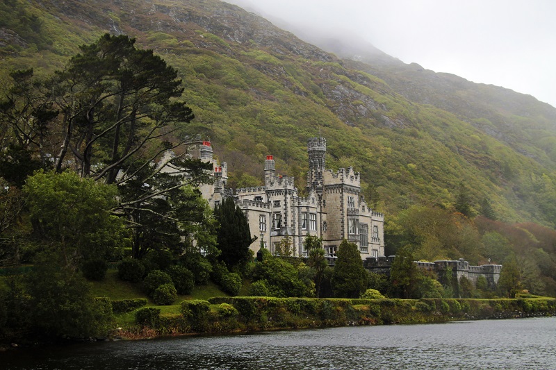 kylemore abbey connemara